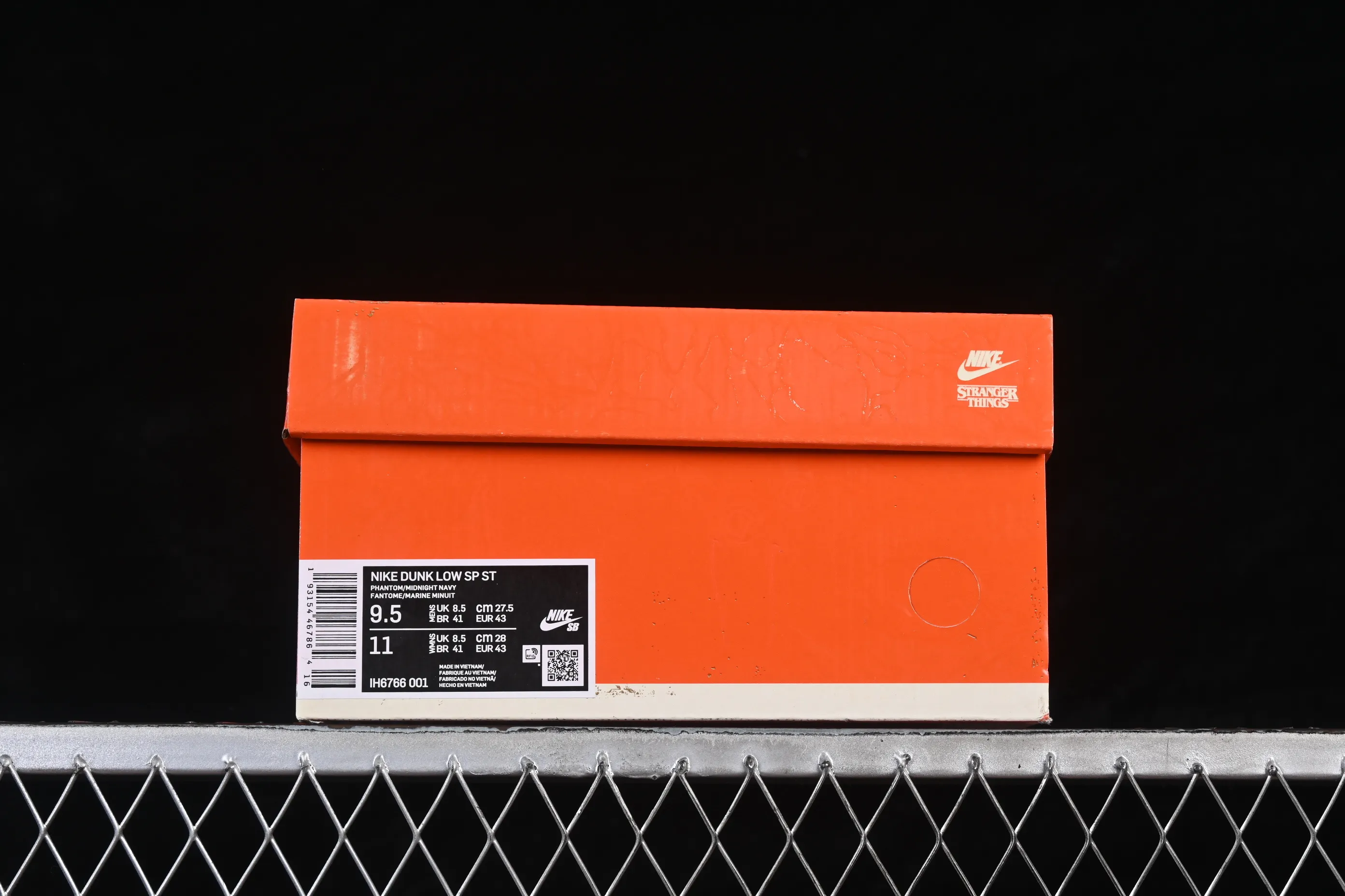 All categories Nk SB Dunk Series Nk SB Dunk Low High-end customized low-top sneakers J version Stranger Things x Nike SB Dunk Low Stranger Things SB low-top casual sneakers IH6766-001